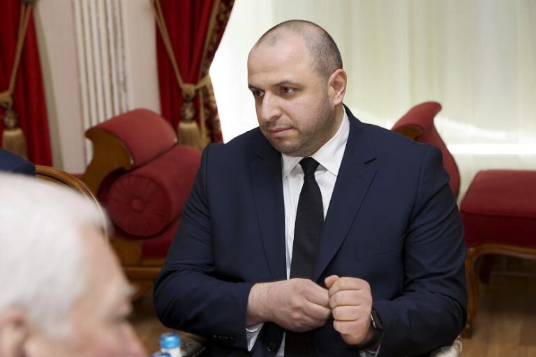 Menteri Pertahanan Ukraina Rustem Umerov
