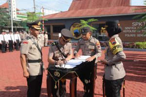 Kapolres Semarang AKBP Ratna, Pimpin sertijab Wakapolres dan Kabag Logistik.