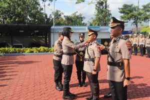 Kapolres Semarang AKBP Ratna, Pimpin sertijab Wakapolres dan Kabag Logistik.