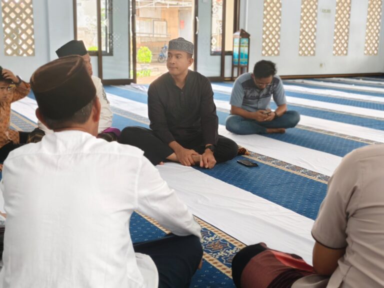 Kapolres Rejang Lebong melaksanakan Safari Jumat Keliling