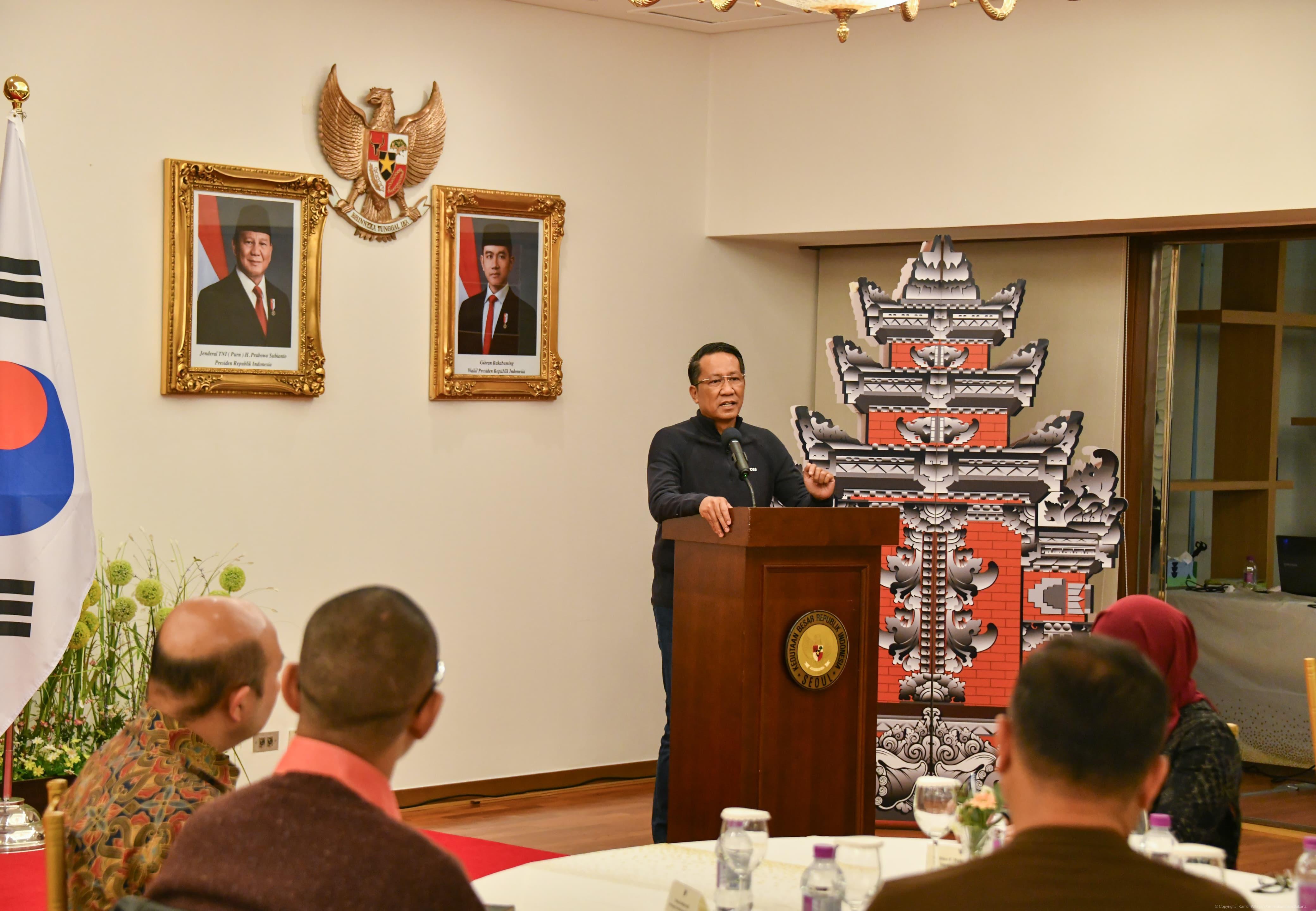 Kunjungan Kerja ke Korea Selatan, Menteri Hukum Sambangi KBRI Seoul WhatsApp_Image_2025-02-06_at_07.42.53.jpeg