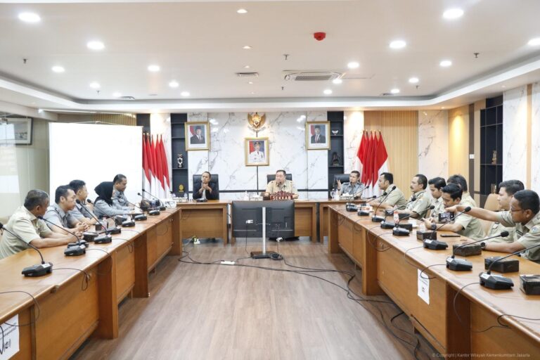 Sukseskan Paralegal Justice Award 2025, Kanwil Kemenkum DK Jakarta Berikan Sosialisasi Bagi Jajaran Lurah Kabupaten Kepulauan Seribu