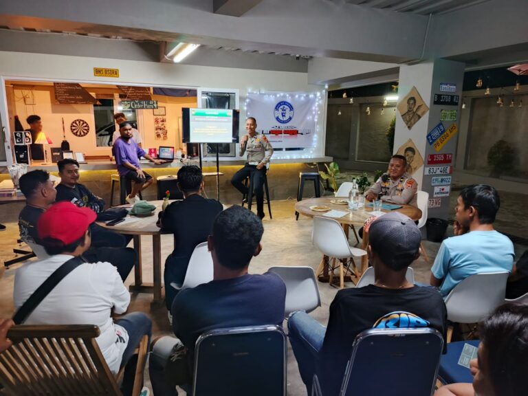 Polisi Gelar Sosialisasi Keselamatan Berkendara untuk Komunitas Mio M3 di Ambon