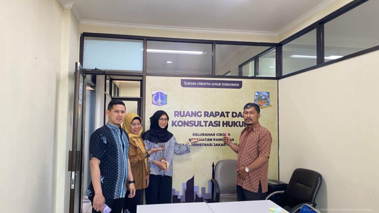 Kemenkum DK Jakarta Dampingi Pembentukan Posbakum dan Aktualisasi Paralegal di Kelurahan Cikoko