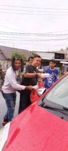 Forum Makassar Info Gelar Kegiatan Bagi-bagi Takjil: Menebar Kebaikan di Bulan Ramadan Forum Makassar Info Gelar Kegiatan Bagi-bagi Takjil: Menebar Kebaikan di Bulan Ramadan