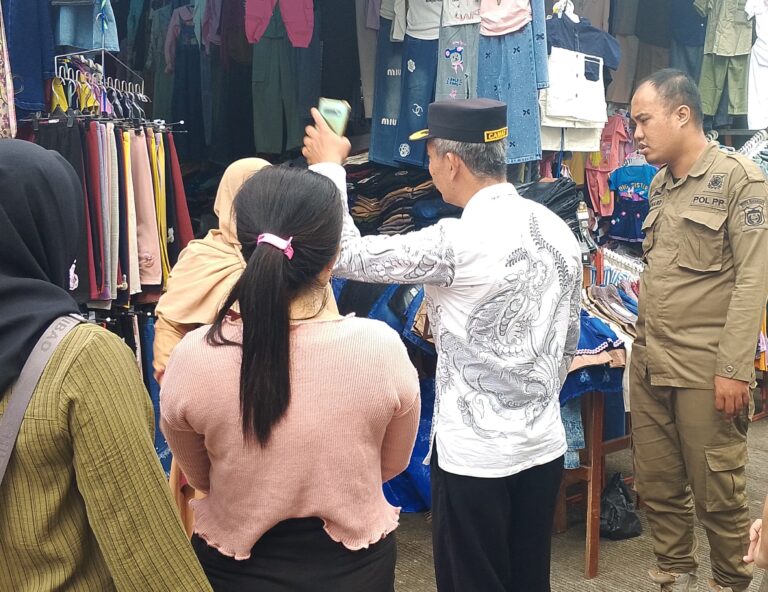 Pedagang Musiman Bermunculan, Camat Wajo: Mereka Mencari Rezeki di Bulan Suci Ramadhan