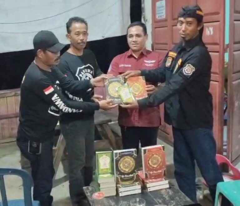 Pac Pattalassang Bersama DPC Gowa Gelar Kegiatan Acara Halal Bihalal Dirangkai Dengan Penyerahan Wakaf Alquran