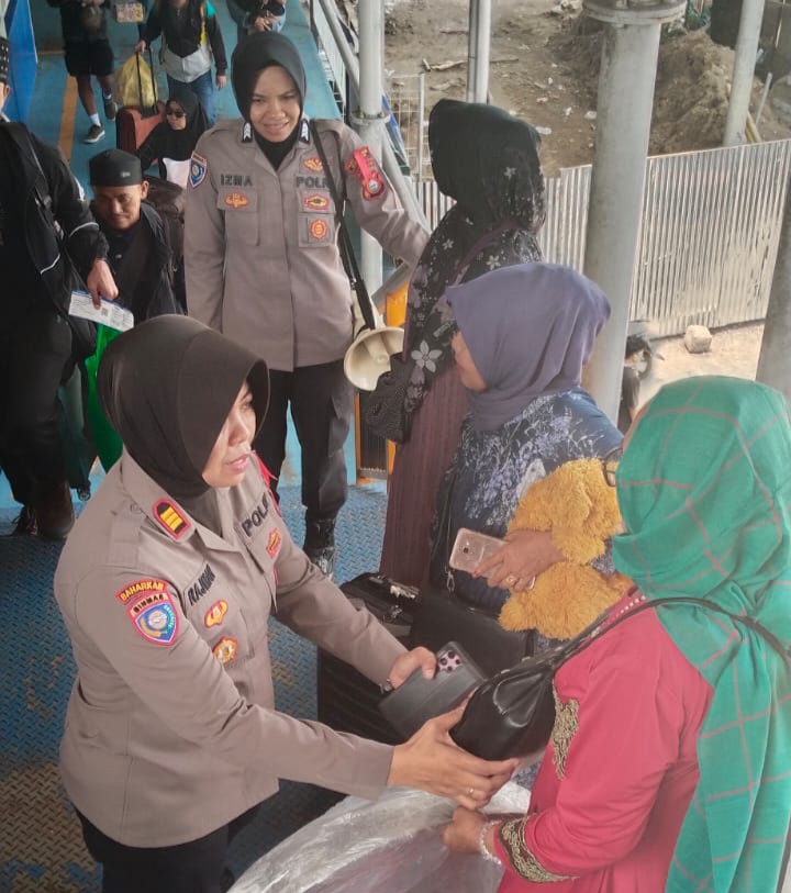 Polres Pelabuhan Makassar Pastikan Keselamatan Penumpang Saat Arus Balik Lebaran