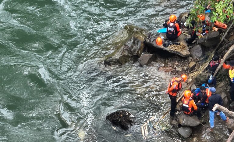 Korban Terseret Arus Sungai Belum Ditemukan