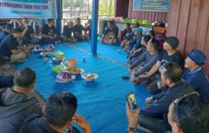 Temu Kangen (Reuni) Purna Kamra Tahun 1999/2000: Merajut Kembali Kenangan, Mempererat Tali Persaudaraan Temu Kangen (Reuni) Purna Kamra Tahun 1999/2000: Merajut Kembali Kenangan, Mempererat Tali Persaudaraan