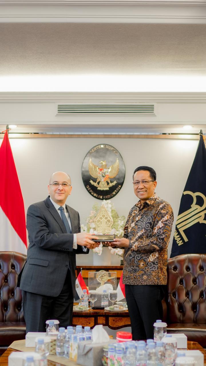 Menkum RI dan Dubes Mesir Bahas Kerja sama Apostille, HCCH, serta Kekayaan Intelektual WhatsApp Image 2025 05 28 at 07.27.11