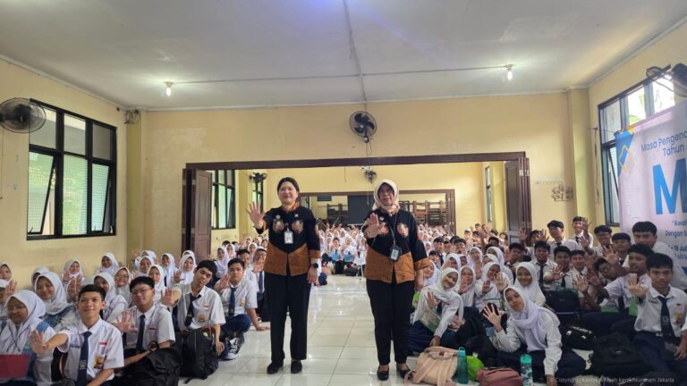 Sosialisasikan Pencegahan Penyalahgunaan Narkoba dan Pencegahan Judi Online di MPLS SMKN 10 Jakarta