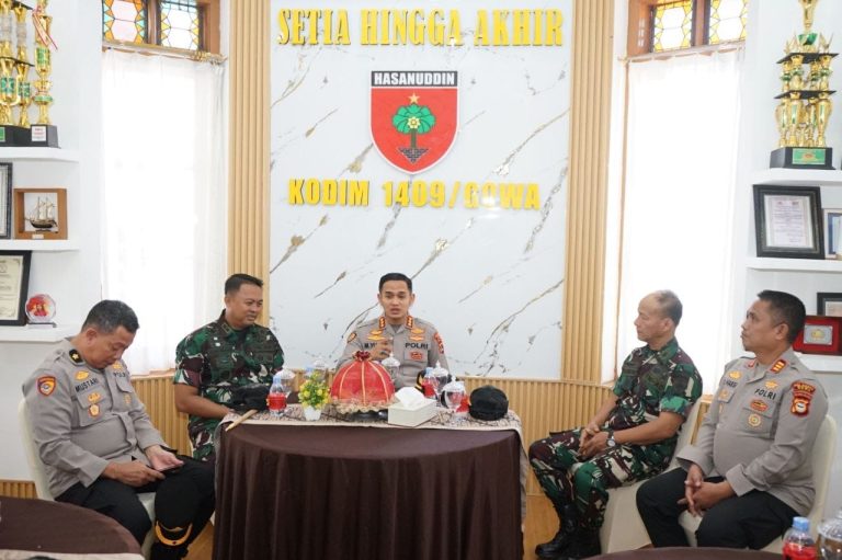 Kapolresta Gowa Perkuat Sinergi dengan Kodim 1409 Gowa Lewat Kunjungan Silaturahmi