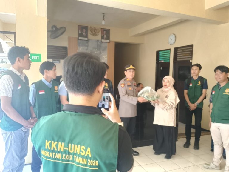 KKN Profesi Usai, Wakapolsek Bontoala Lepas Mahasiswa Universitas Sawerigading dengan Penuh Kehangatan