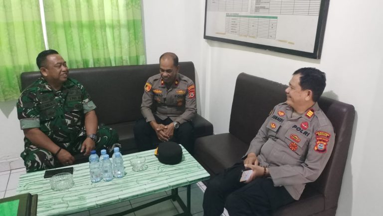 Perkuat Sinergitas TNI-Polri, Kapolsek Bontoala Silaturahmi dan Perkenalkan Diri ke Koramil